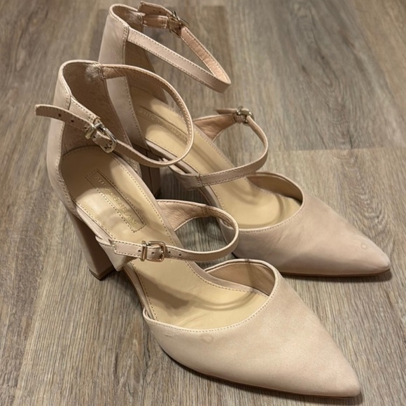 Antonio Melani Nude Ankle Strap Block Heel Pumps 9M - Picture 3 of 12